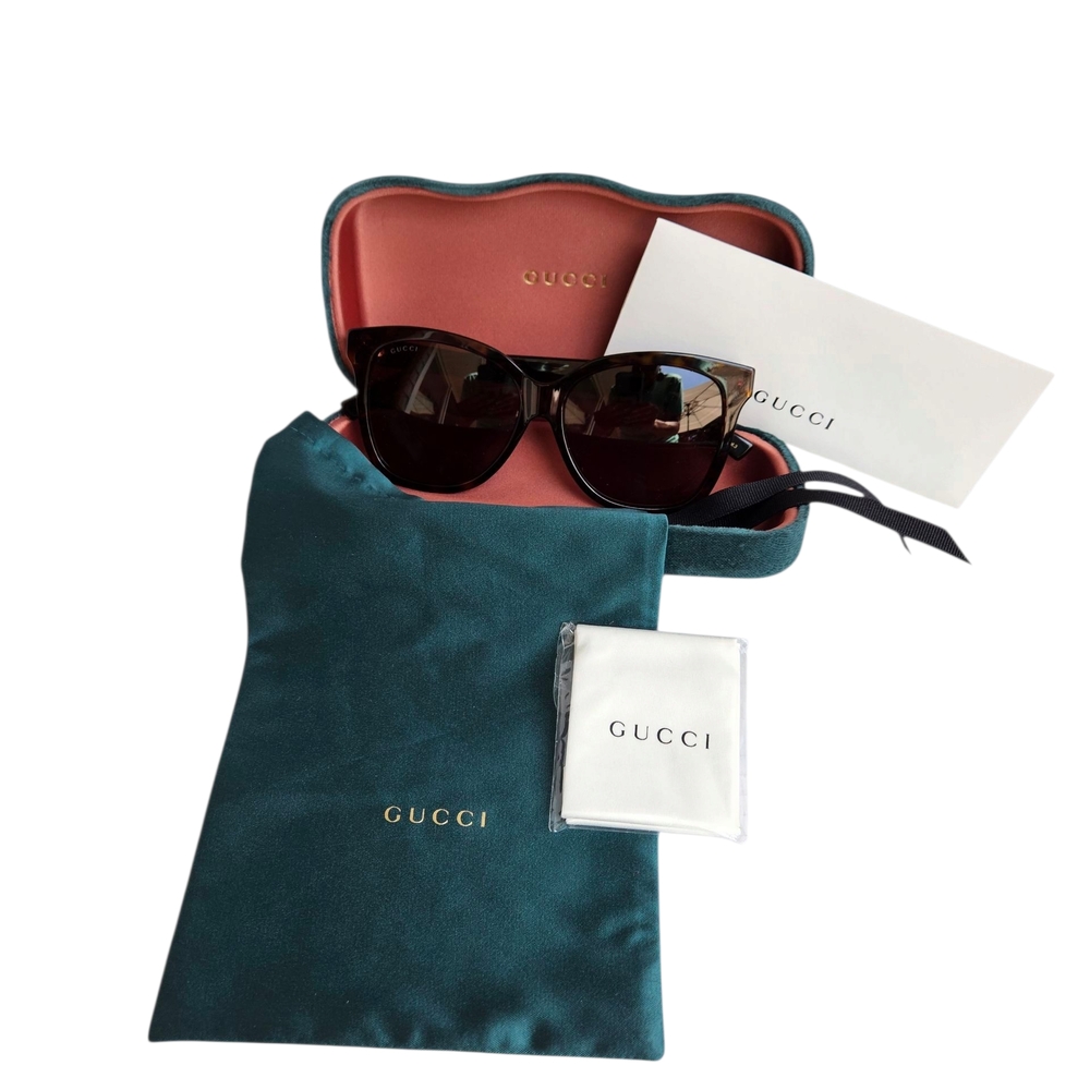 Gucci Brown Sunglasses Modern Design